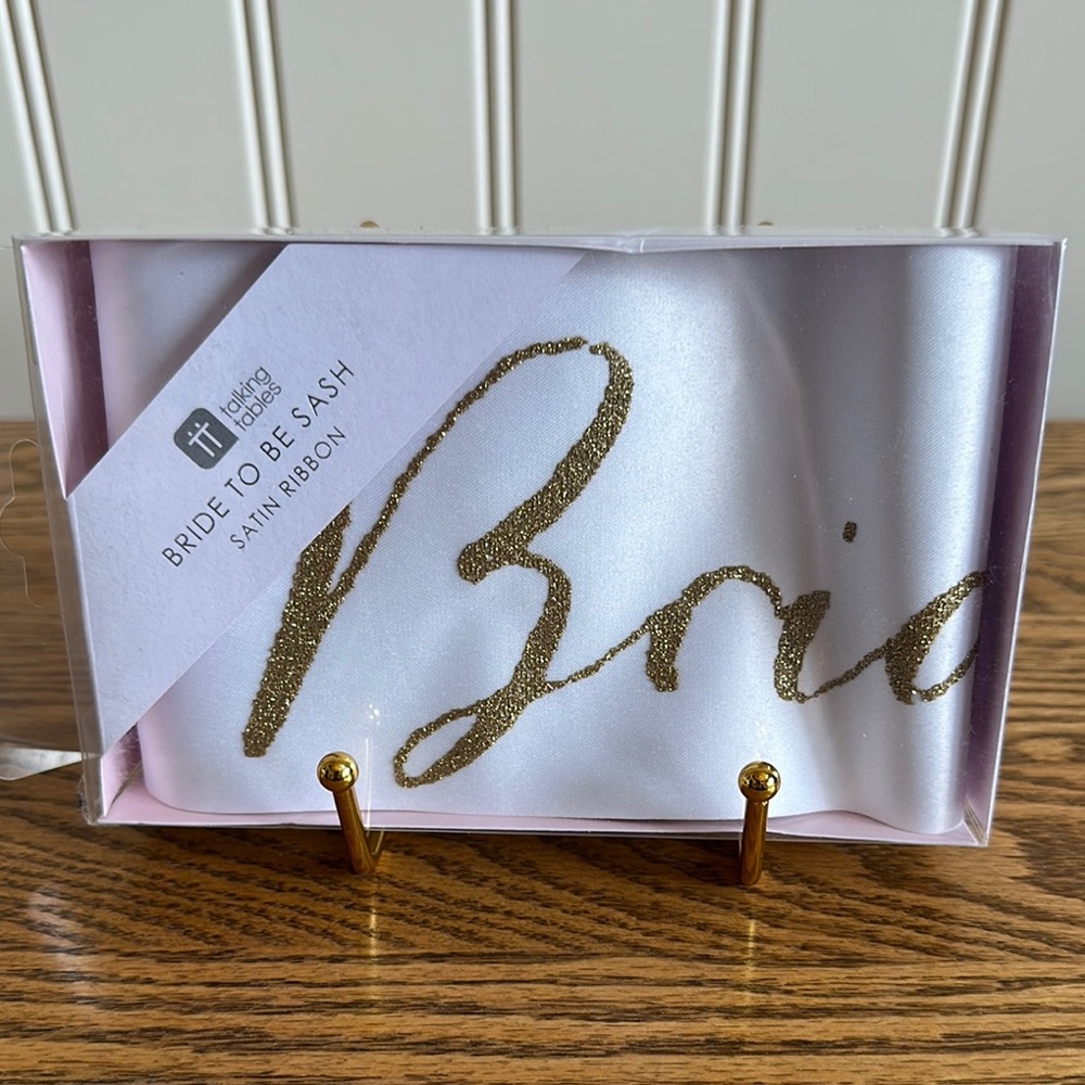 Darice Bride to Be Sash - White and Gold